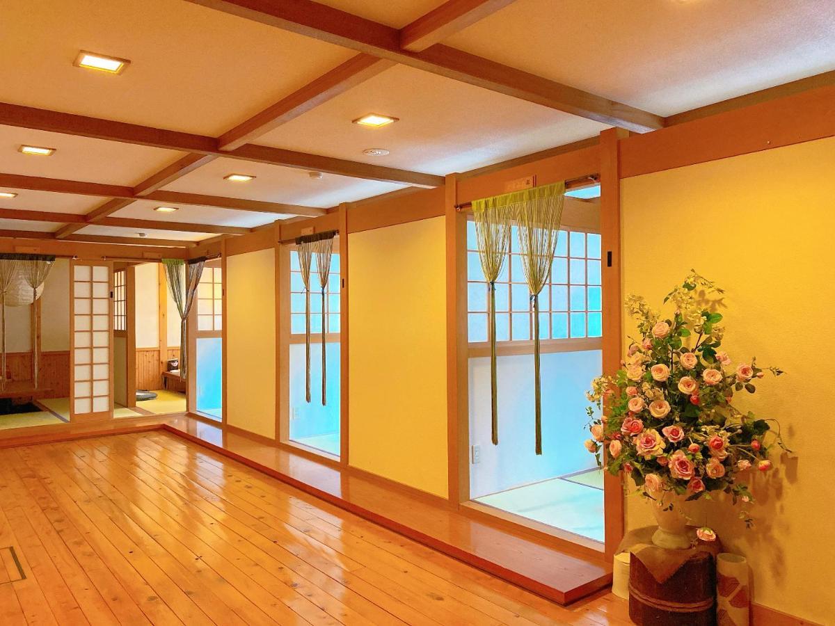 Hakuunsou Hotel Takajama Kültér fotó