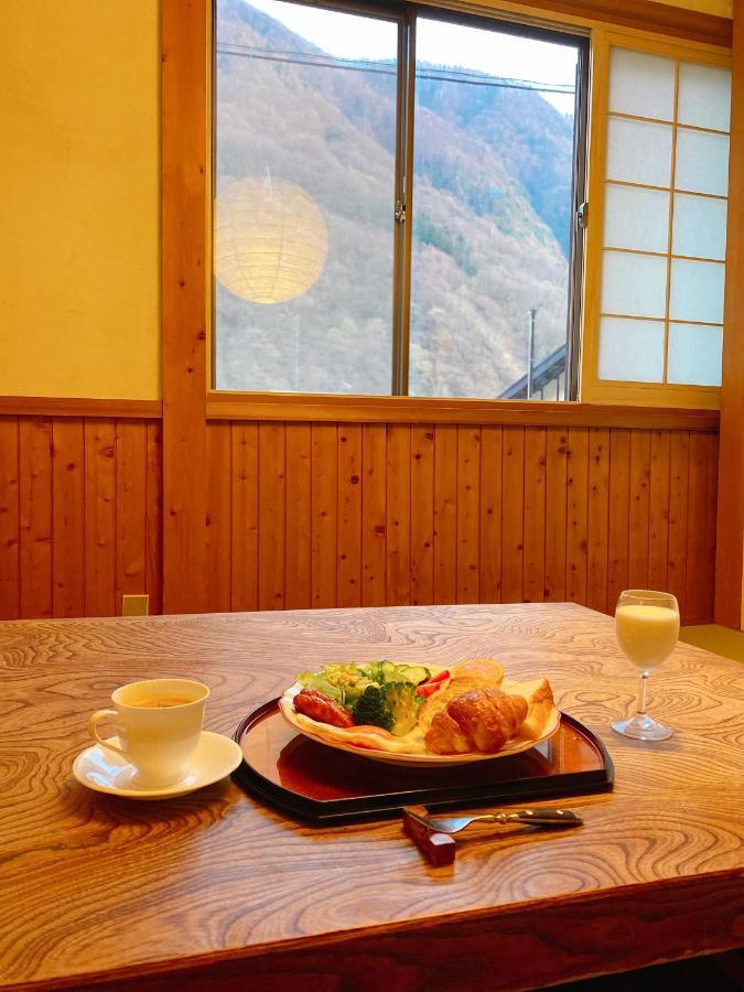 Hakuunsou Hotel Takajama Kültér fotó