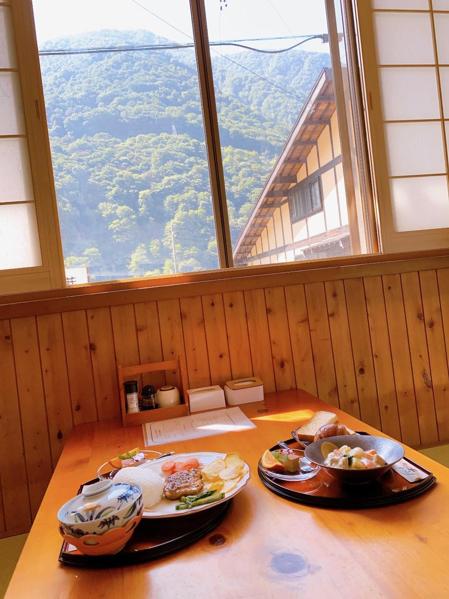 Hakuunsou Hotel Takajama Kültér fotó